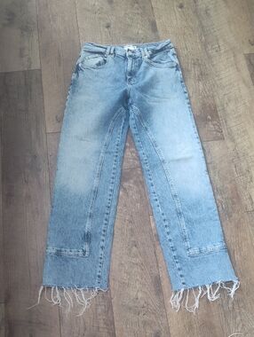 We The Free Light Blue Frayed Straight-Leg  High Rise Jeans